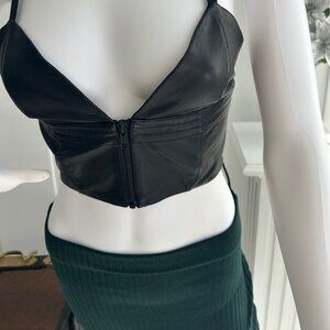 Hugging Pencil Skirt